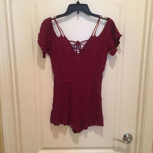 Chloe & Katie Cold Shoulder Lace Up Front Romper - Picture 4 of 6